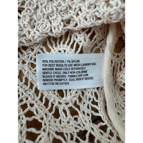 Future Collective Short Sleeve Tie Front Crochet Knit Cream Top Size XS NEW - Picture 7 of 9